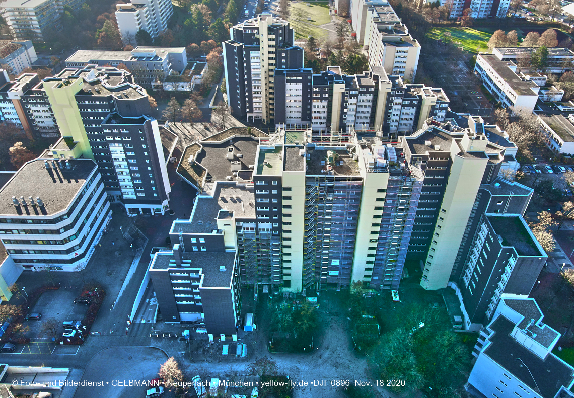 18.11.2020 - Marx-Zentrum und Wohnanalge Karl-Marx-Ring 52-62 in Neuperlach